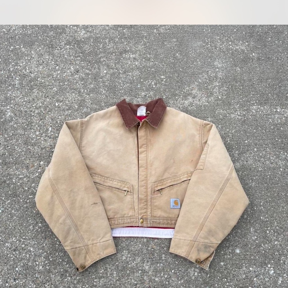 Cropped Boxy Carhartt Jacket